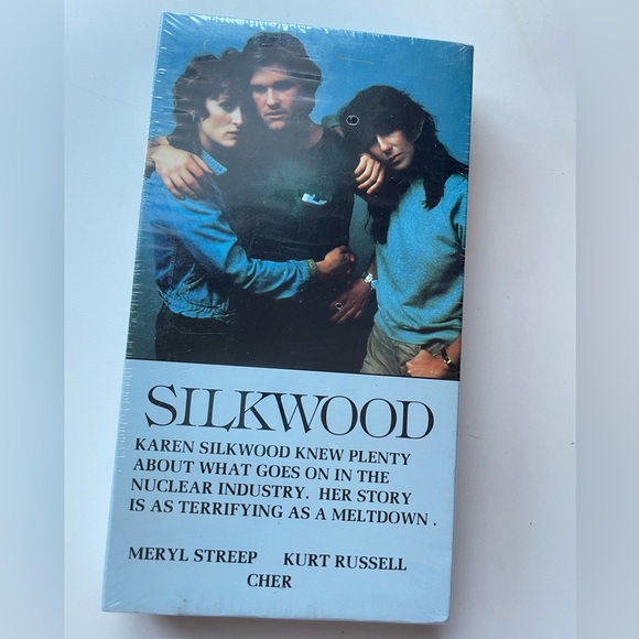 Factory sealed Silkwood (VHS, 1983) Cher, Kurt Russell Meryl Streep watermark - Picture 1 of 3